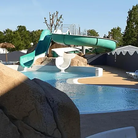 Zecamping 4 Pet Friendly Terrain Multisports Piscine Couverte Angles (Vendee)