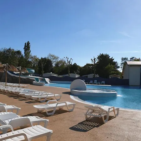 مكان تخييم Zecamping 4 Pet Friendly Terrain Multisports Piscine Couverte