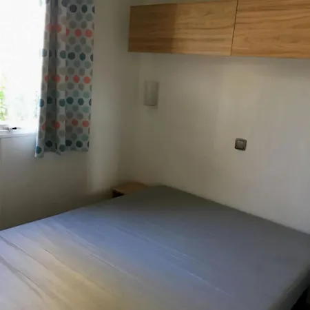 مكان تخييم Zecamping 4 Pet Friendly Terrain Multisports Piscine Couverte